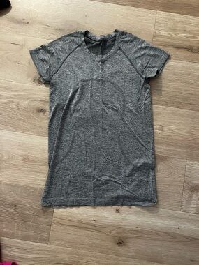 lululemon athletica swiftly Gray Short Sleeve Athletic Top